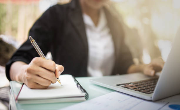 How to Choose the Best Online Course 4 istockphoto 1138295318 612x612 1
