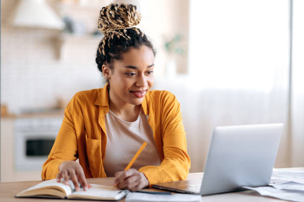 How to Choose the Best Online Course 2 istockphoto 1311107708 612x612 1
