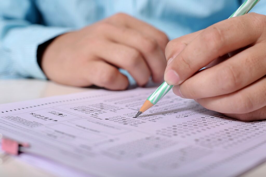 Expert Tips for Acing Your Exams 2 man 3653346 1280